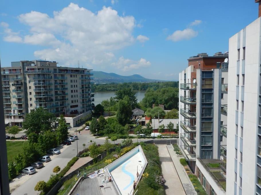 Imadnivalo Medences Hotellakas Szaunaval. Βουδαπέστη Εξωτερικό φωτογραφία
